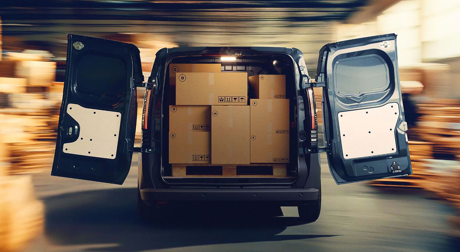 Renault Trafic E-Tech Cargo Trunk Space Design