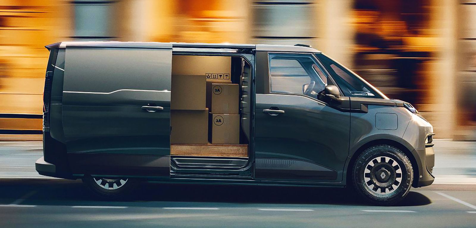 Renault Trafic E-Tech Side Profile Cargo Door Design