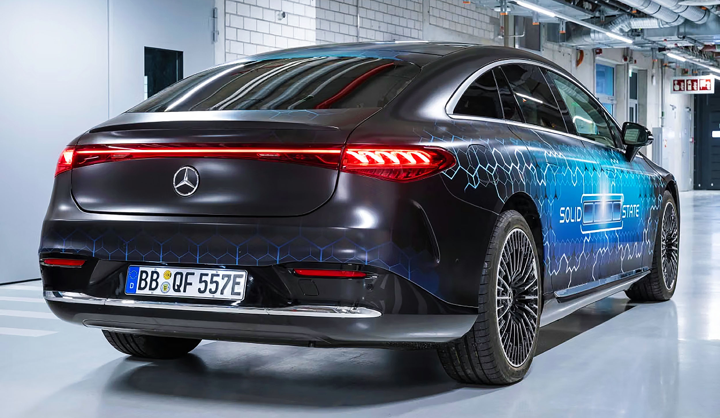 Alfa rent a car Cluj airport Avram Iancu Mercedes Benz EQS Solid State Battery Exterior Rear Design inchirieri auto aeroport