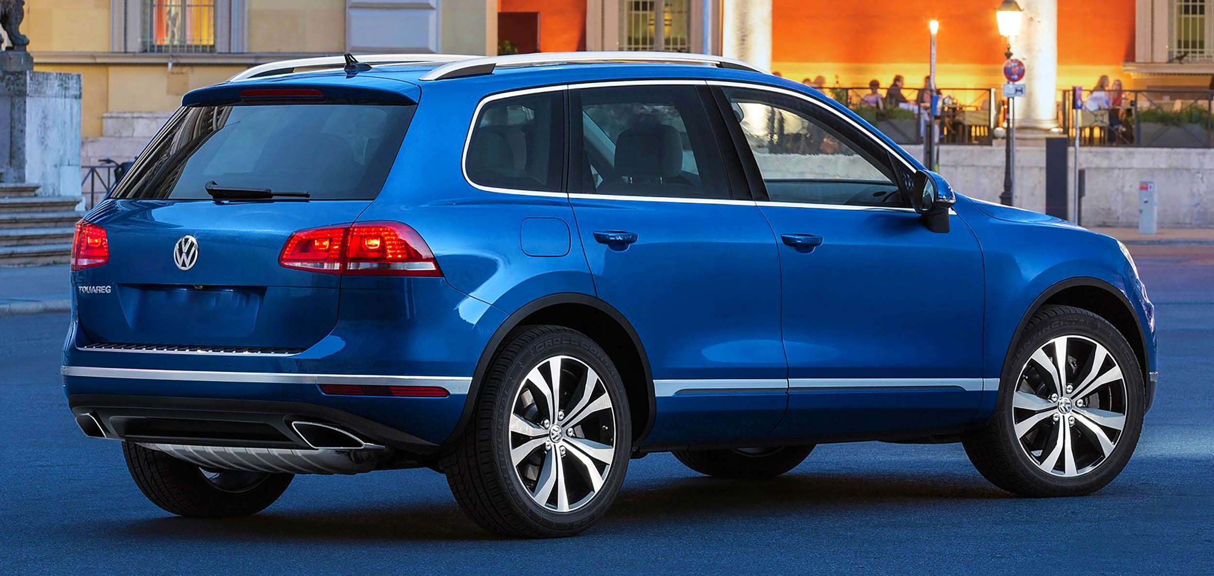 Volkswagen VW Touareg 2017 Exterior Side Profile Design