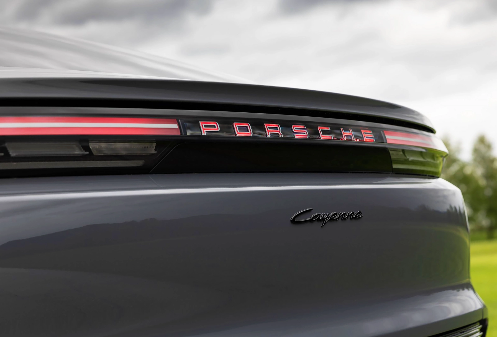 Wave of layoffs at Porsche. Up to 9.000 employees could leave the German company