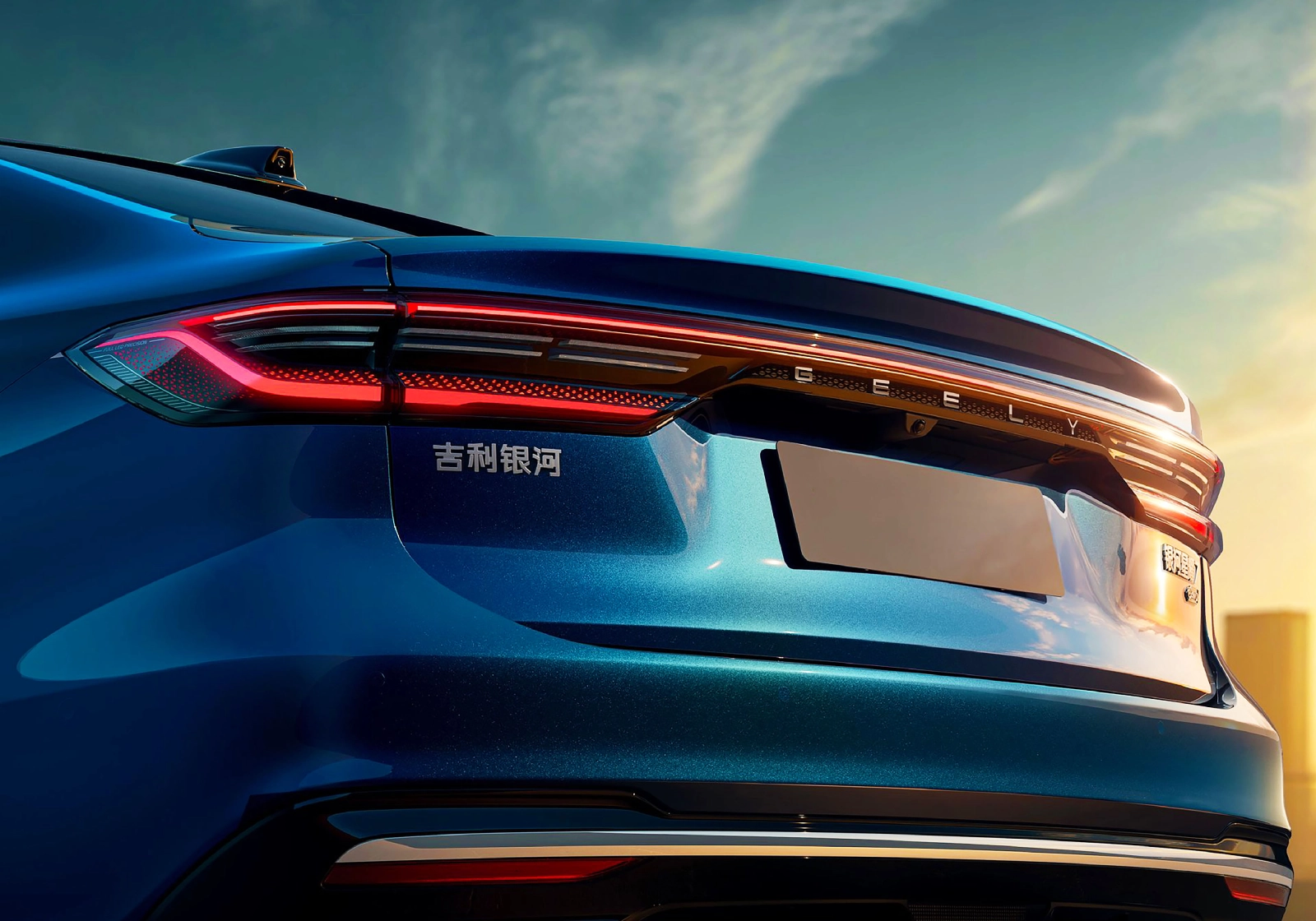 Geely anunță bateriile solid-state cu densitate de 500 Wh/kg și teste pe șosea din 2027