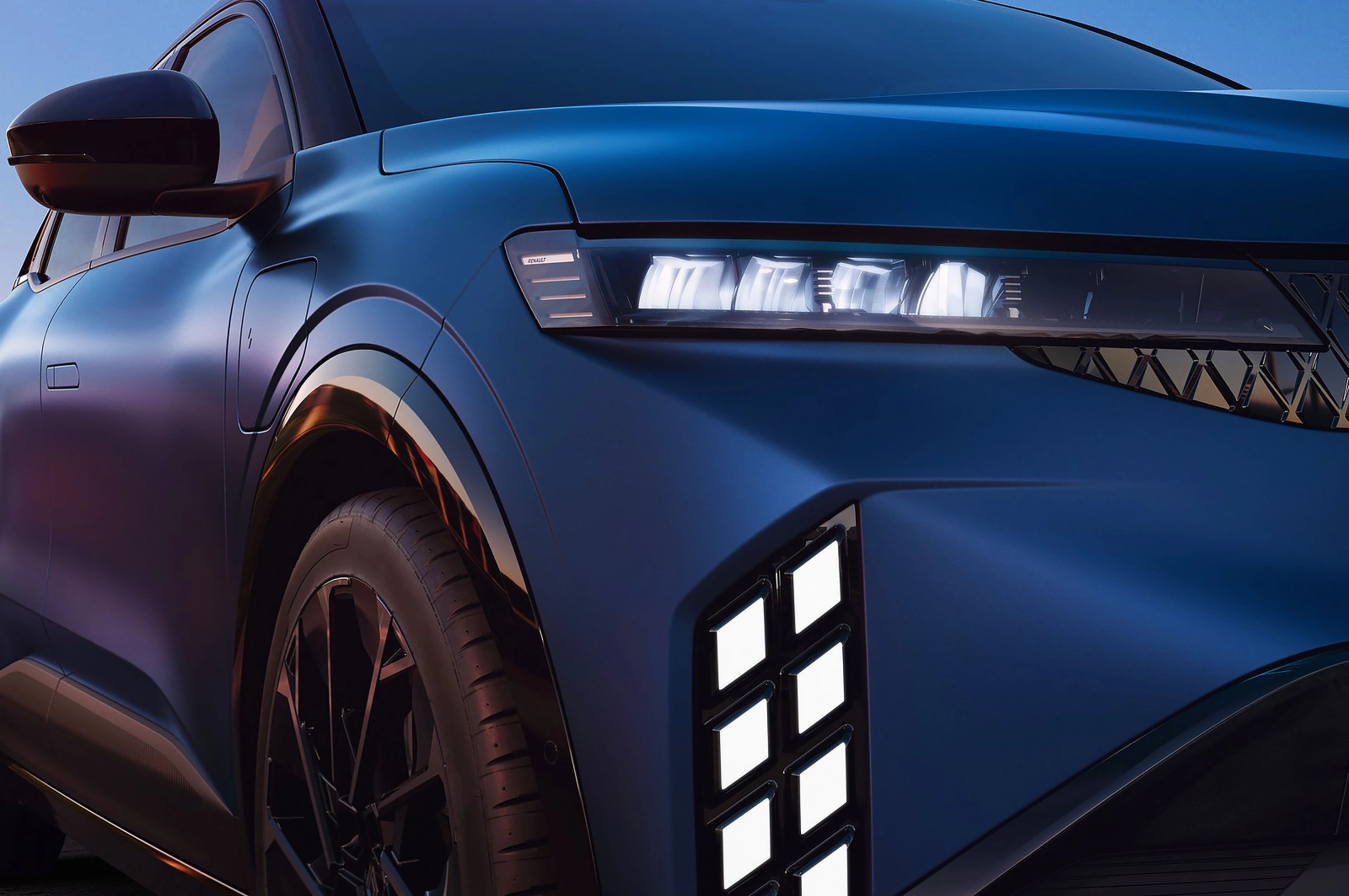Noul Renault Megane E-Tech Electric facelift 2027 este disponibil la comandă în România de la 34.000 de Euro