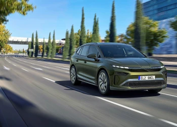 Eleganță și inovație cu noile SUV-uri compacte electrice Skoda Enyaq 2025 și Enyaq Coupé 2025