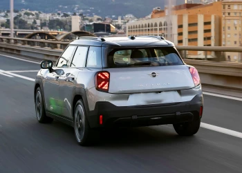 Successful year 2025 for MINI: The British manufacturer delivered almost 300.000 units, exceeding any forecast