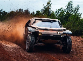 Dacia Sandriders ocupă fotoliul de lider în Raliul Portugaliei W2RC după etapa a doua