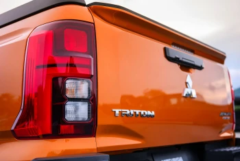 Generația nouă pentru legendarul pick-up japonez Mitsubishi L200 Triton reintră pe piața europeană