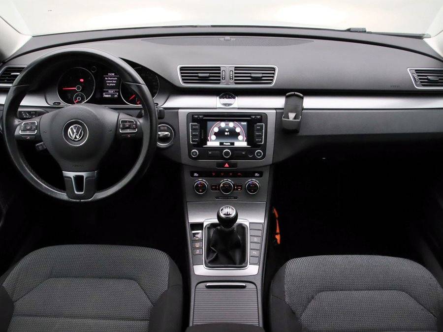 VW Passat Combi Manual